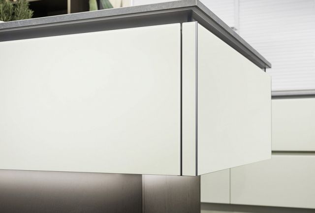 Moderne Küche ohne Griffe| Marquardt Küchen